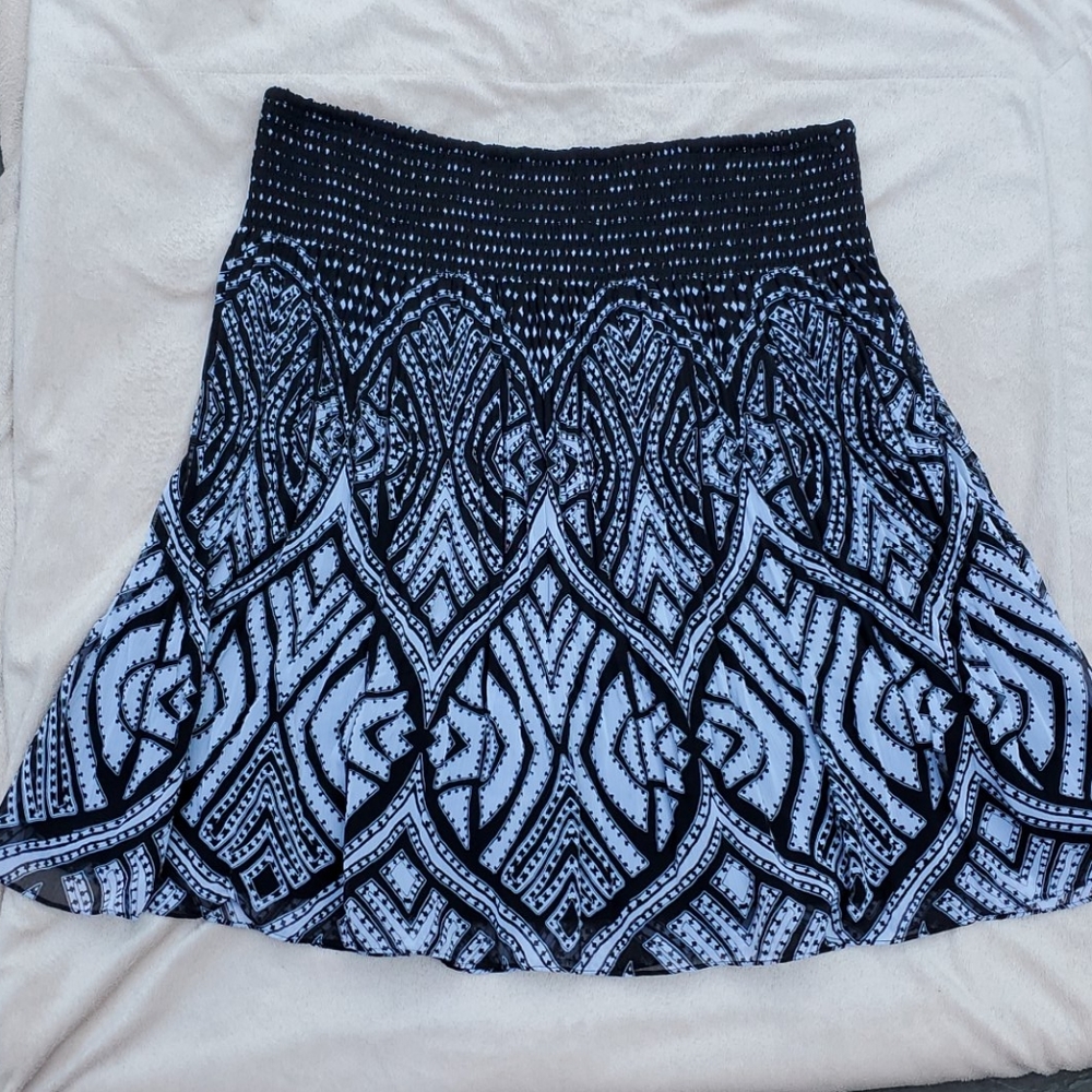 Geometric Designed Lightweight skirt